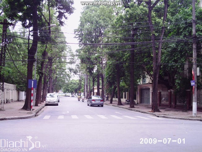 Phố Bà Huyện Thanh Quan, Quận Ba Đình, Hà Nội